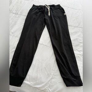 Vuori Women’s Classic Black Joggers